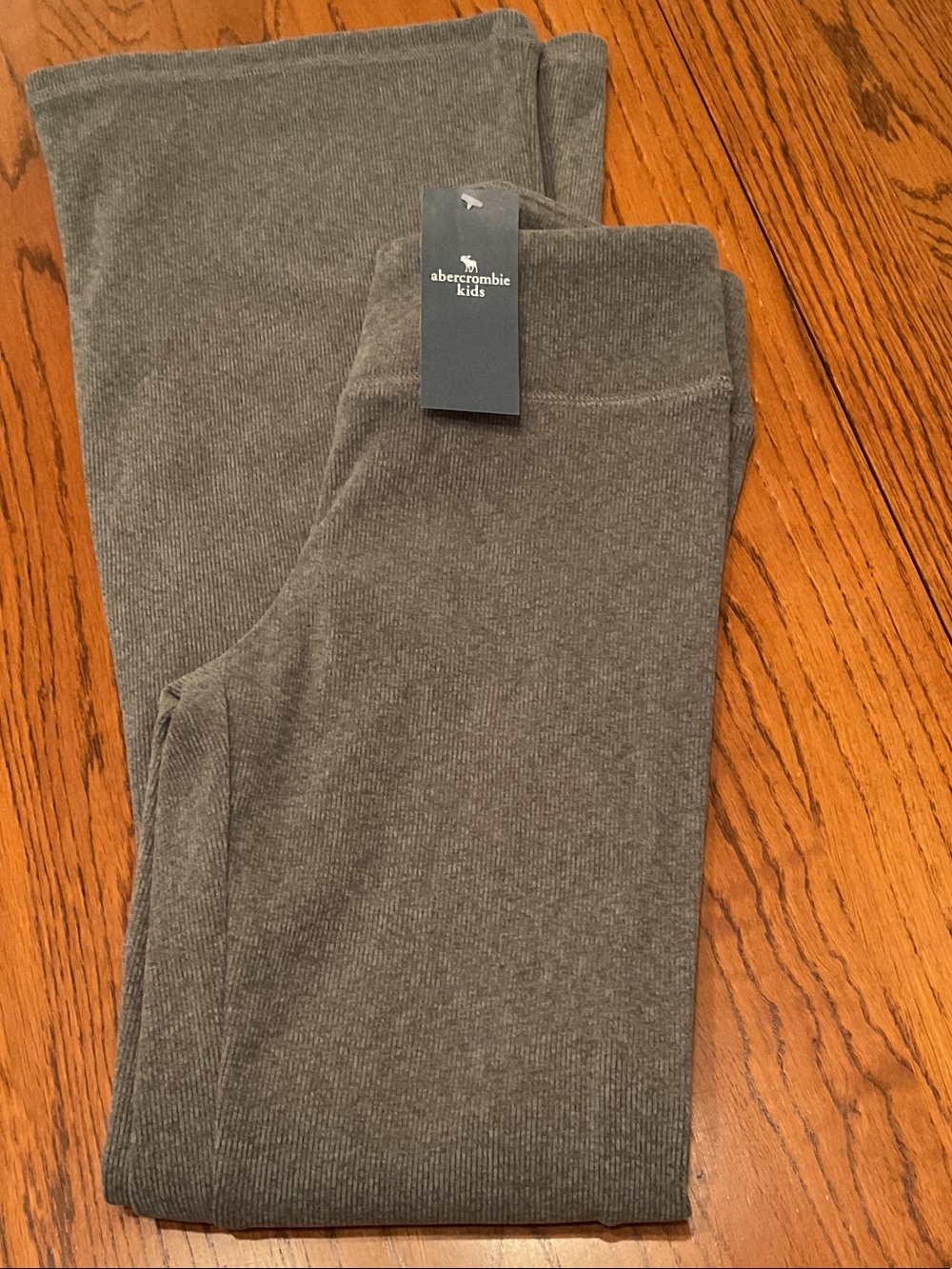 New abercrombie kids Gray Ribbed Bell Bottom Sweatpants